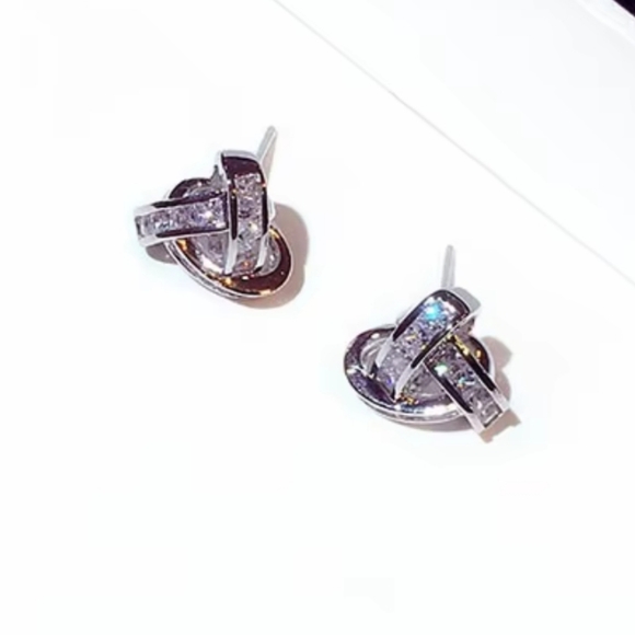 Sterling silver diamond earrings - Picture 5 of 7